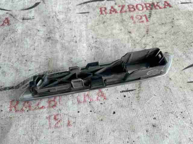 Накладка переднього лівого крила 51137336647 BMW