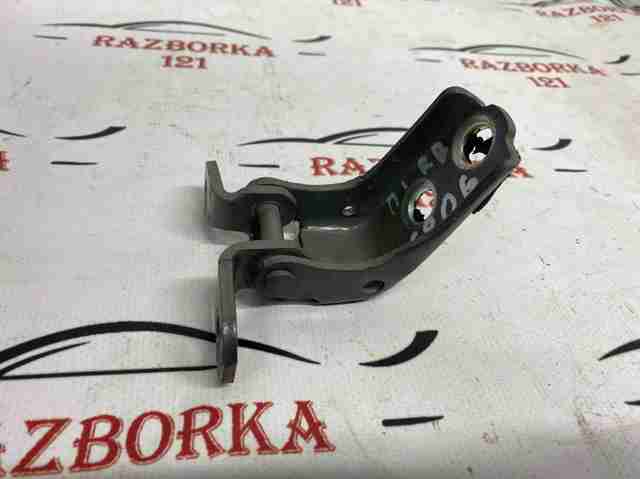 Петля передніх дверей, правою 67410T2FA02ZZ HONDA