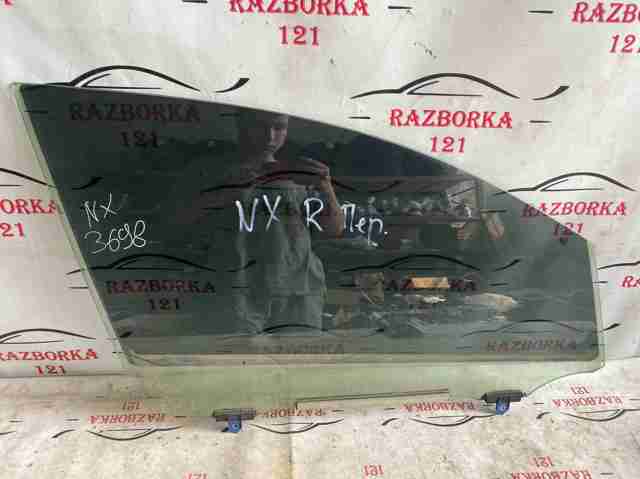 Скло передньої правої двері 6810178010 TOYOTA