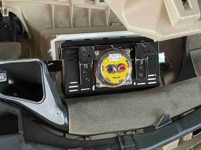 Передня панель 682009TB2A NISSAN