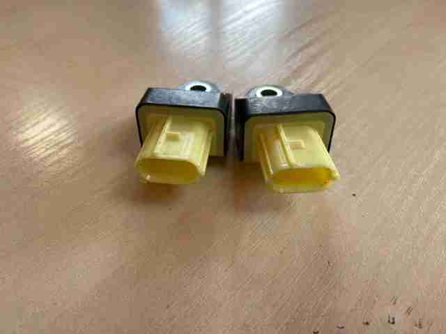 Датчик AIRBAG передній 8983112030 TOYOTA