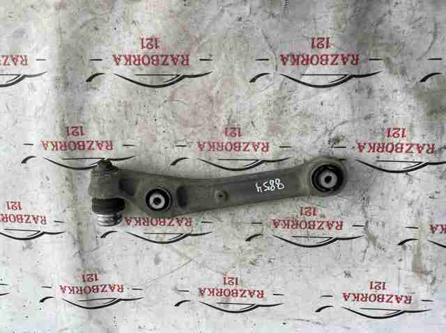 Правий важіль передній нижній підвіски 8W0407156A VAG