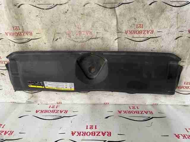 Накладка верхня передньої панелі/супорту радіатора 8W0807081 VAG