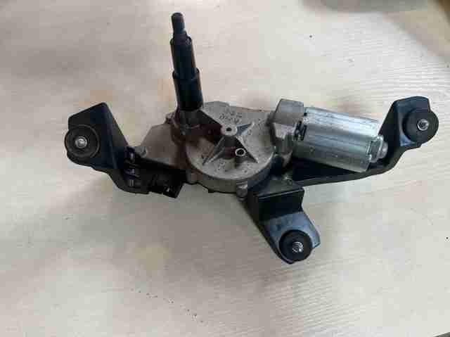 Склоочисник дверей задка 98700C5000 HYUNDAI