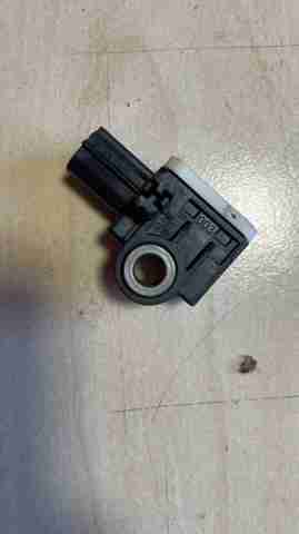 Датчик Ейрбег передній CM5T14B006AA FORD
