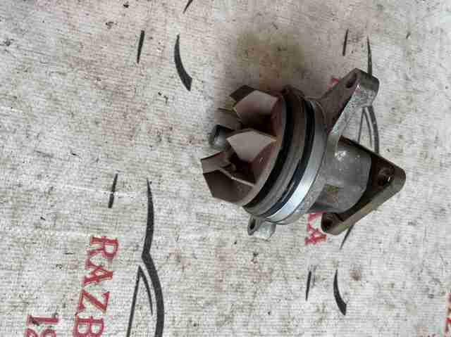 Помпа охолодження EJ7Z8501G FORD