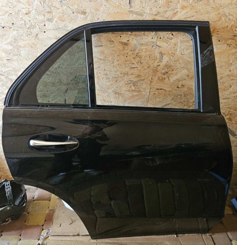 Двері задні в зборі A1677308211 MERCEDES