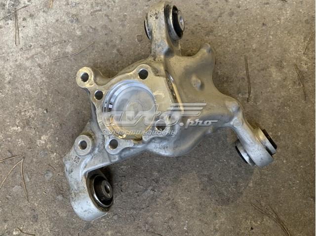 Цапфа поворотна права A2463503641 MERCEDES
