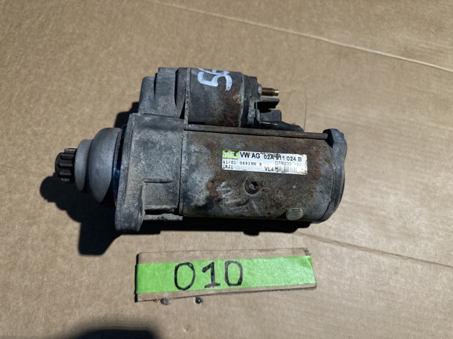 Стартер двигуна 02A911024B VAG