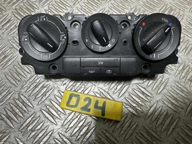 Механізм управління кондиціонером 5C0820047BD VAG