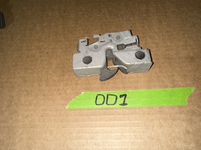 Замок капота 5G1823509D VAG