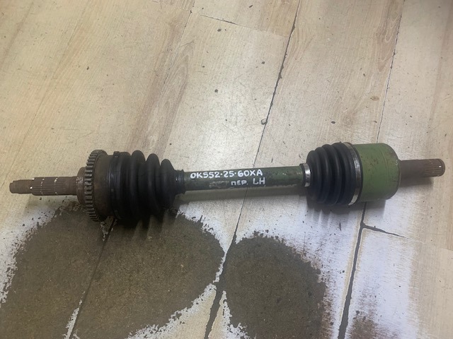 Привід передній правий 0K5522560XA HYUNDAI