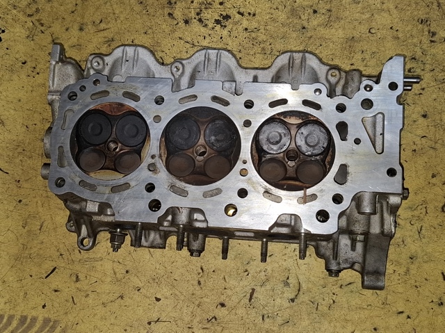 ГБЦ  двигуна 1110239235 TOYOTA