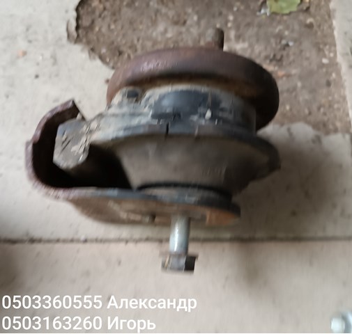 Подушка (опора) двигуна, ліва/права 1161065J11 SUZUKI