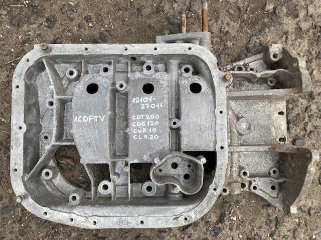 Піддон двигуна 1210127011 TOYOTA