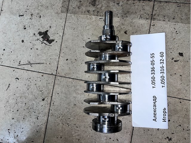 Колінчастий вал 12200AA240 SUBARU