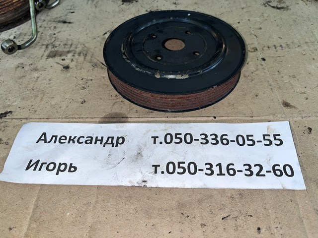 Шків водяного насоса 1330A002 MITSUBISHI