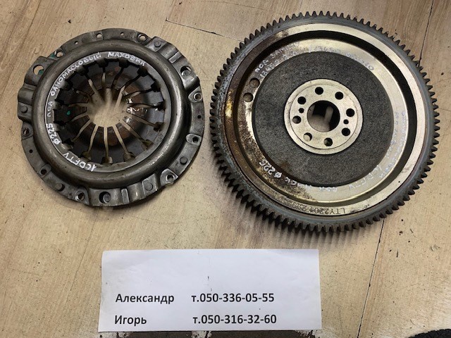 Маховик із зубчастим ободом в зборі 134500G010 TOYOTA