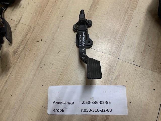 Підаль газу 1600A101 MITSUBISHI