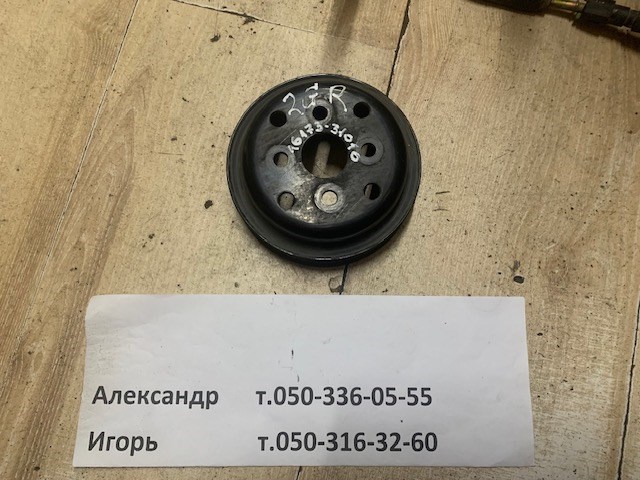 Шків водяної помпи Toyota Camry 7