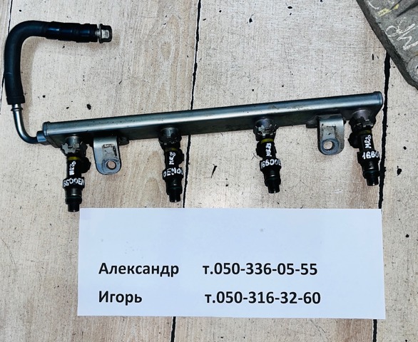 Рампа форсунок системи упорскування палива 17520EE30B NISSAN