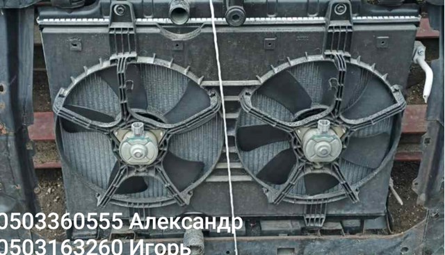 Дифузор радіатора охолодження, в зборі з двигуном і крильчаткою 21481JG40A NISSAN