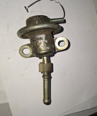 Регулятор тиску палива 2328076010 TOYOTA
