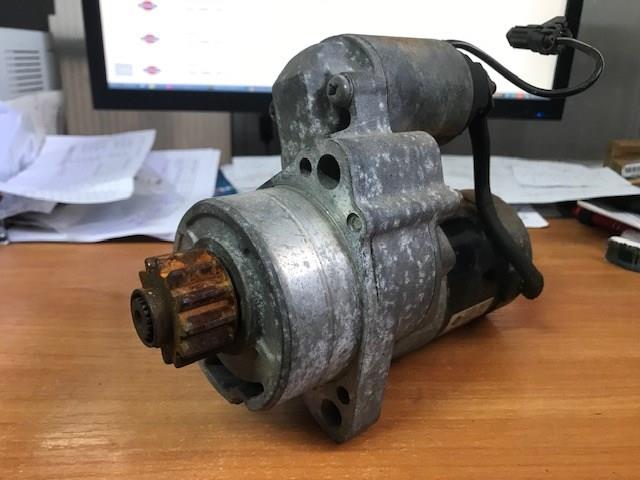 Стартер автомобільний 233004W015 NISSAN