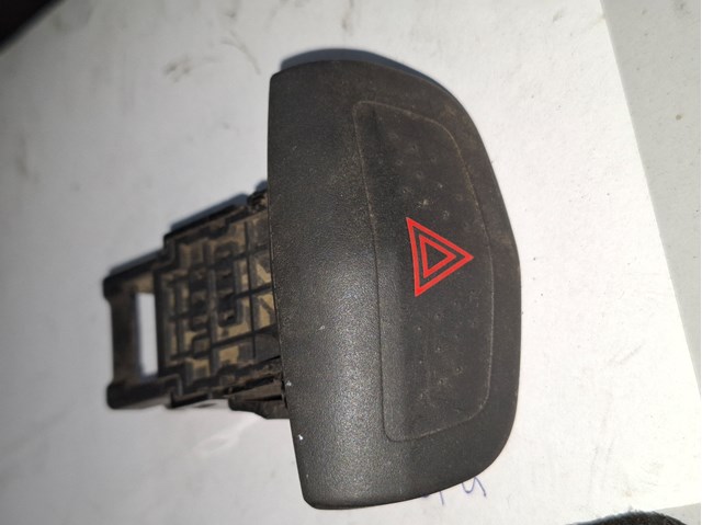 Кнопка включення аварійного сигналу 25290AU000 NISSAN