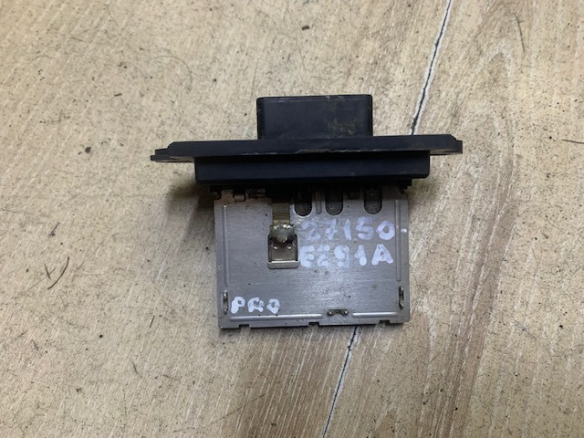 Їжак обігрівача 27150EE91A NISSAN