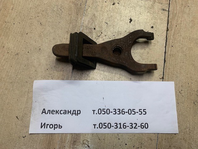 Вилка вимикання зчеплення 3120420131 TOYOTA
