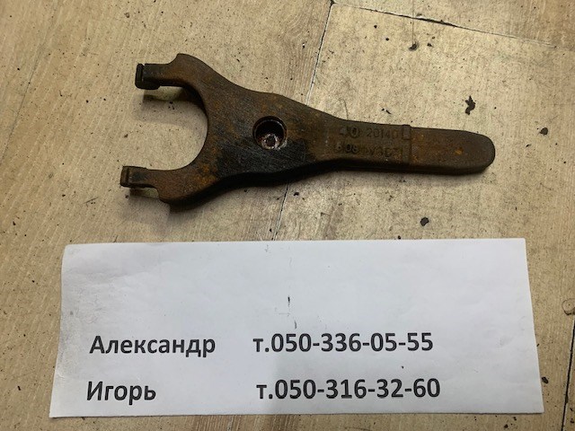 Вилка вимикання зчеплення 3120420140 TOYOTA