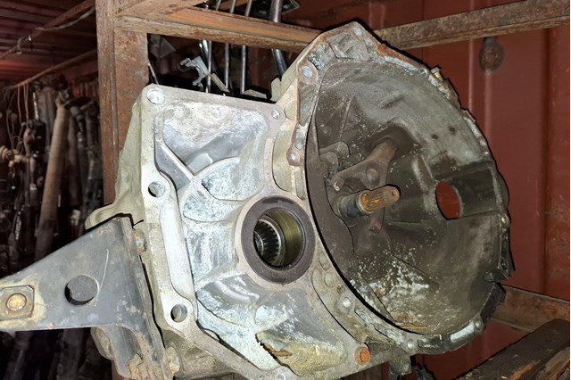 Механічна трансмісія 32010EQ068 NISSAN