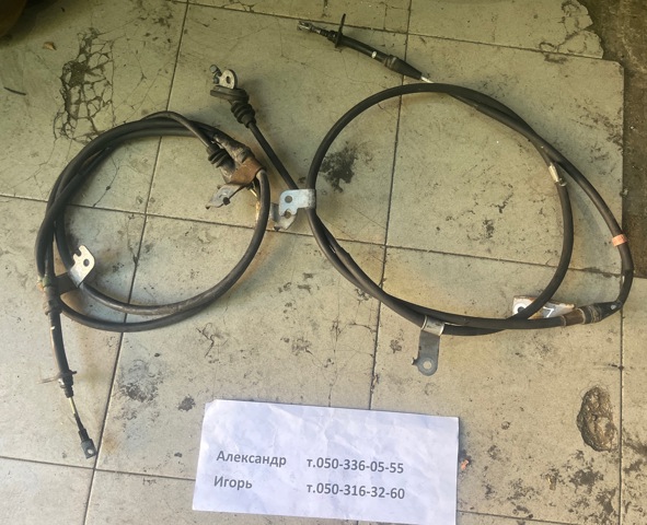 Трос ручного гальма задній, правий 365301AA0A NISSAN