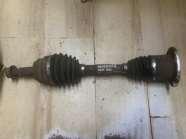 Привід передній правий 3815A200 MITSUBISHI