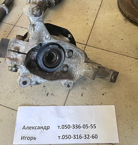 Маточина (передня) 40203JP01A NISSAN