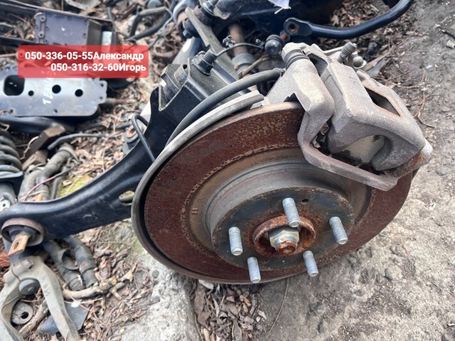 Цапфа - поворотний кулак задній, лівий 4125A079 MITSUBISHI