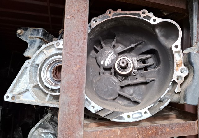 Ручна коробка передач 4300024381 HYUNDAI