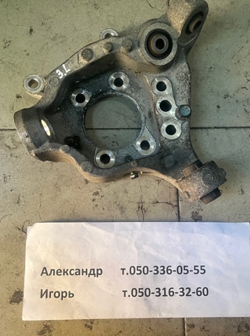 Кулак поворотний лівий 430191AA0A NISSAN