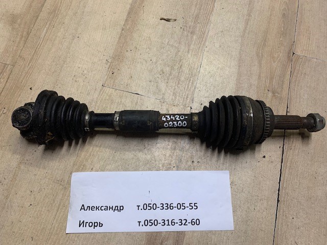 Привід передній лівий 4342002300 TOYOTA