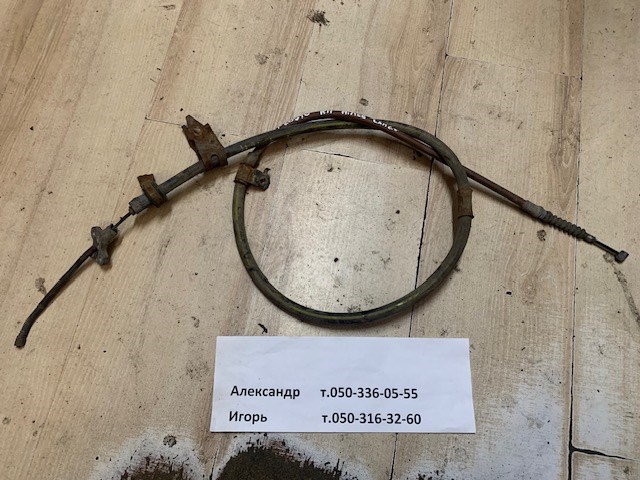 Трос стоянкового гальма задній правий 4642026510 TOYOTA