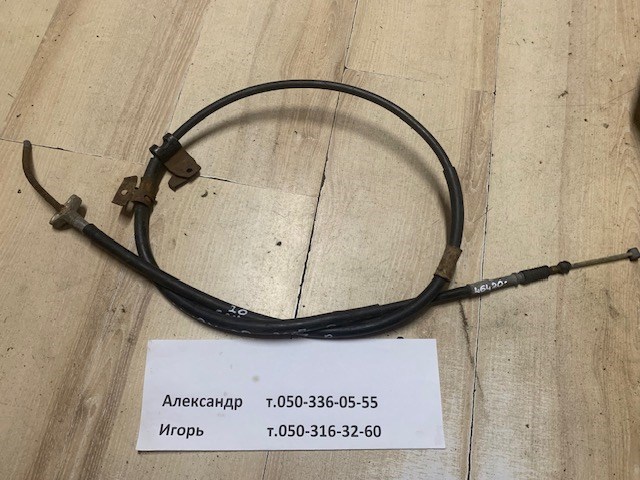 Трос стоянкового гальма задній правий 4642033050 TOYOTA