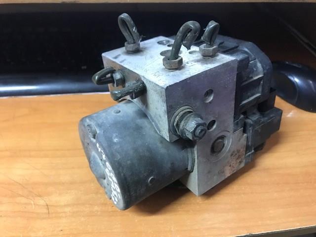 Блок керування АБС (ABS) 476605M327 NISSAN