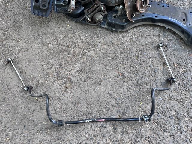 Стабілізатор передній стійкості 4881113050 TOYOTA