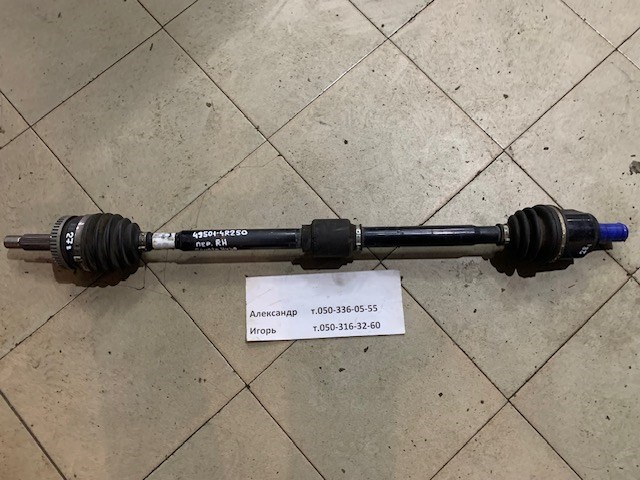 Піввісь передня, права 495014R250 HYUNDAI