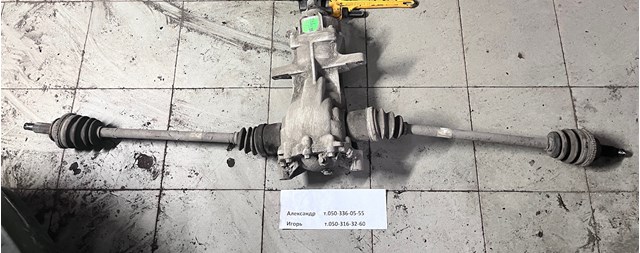 Привід задній 496002B000 HYUNDAI