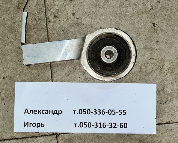 Сайлентблок переднього важеля 51390STXA03 HONDA