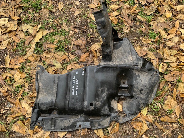 Захист двигуна, правий 5144105030 TOYOTA