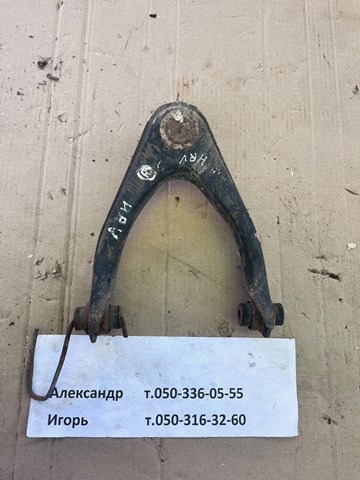 Важіль передньої підвіски верхній, правий 51450S10020 HONDA
