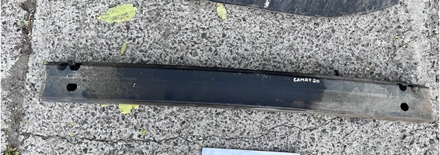 Буфер бампера переднього 5213133020 TOYOTA